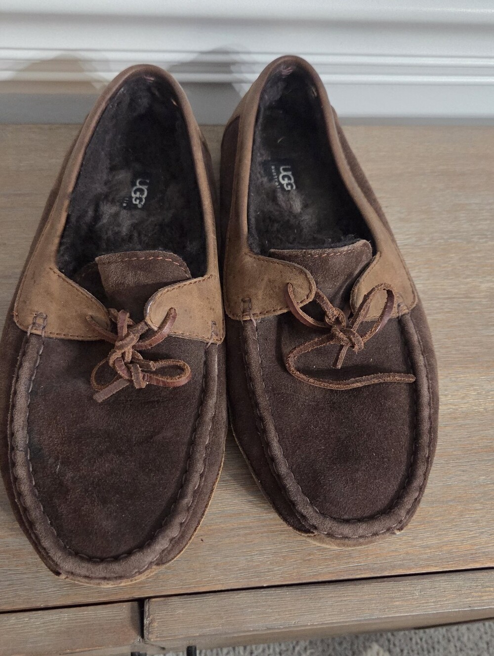 UGG Byron Moccasin Driving Loafer Slippers Men's size 11 Dark Brown Leather 5102